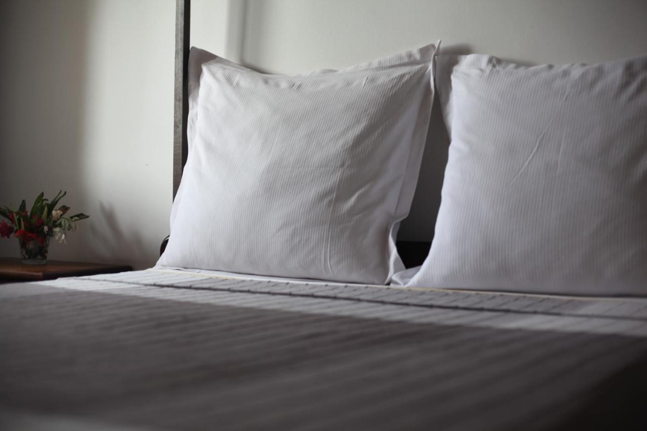 Hotel Jardin De La Paix Moroni Eksteriør billede